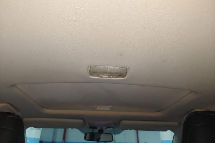 Used Honda CR-V 2012 2.4L four-wheel drive luxury version Headliner