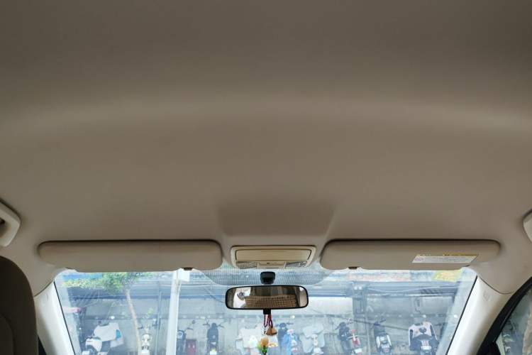 Used Honda CR-V 2012 2.0L two-wheel drive urban version Headliner