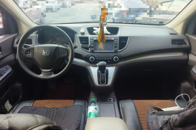 Used Honda CR-V 2012 2.0L two-wheel drive urban version Interior 2