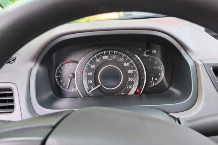 Used Honda CR-V 2012 2.0L two-wheel drive urban version Interior 2