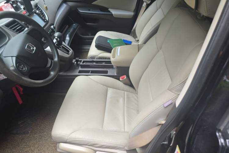 Used Honda CR-V 2012 2.0L two-wheel drive urban version Left Front Seat
