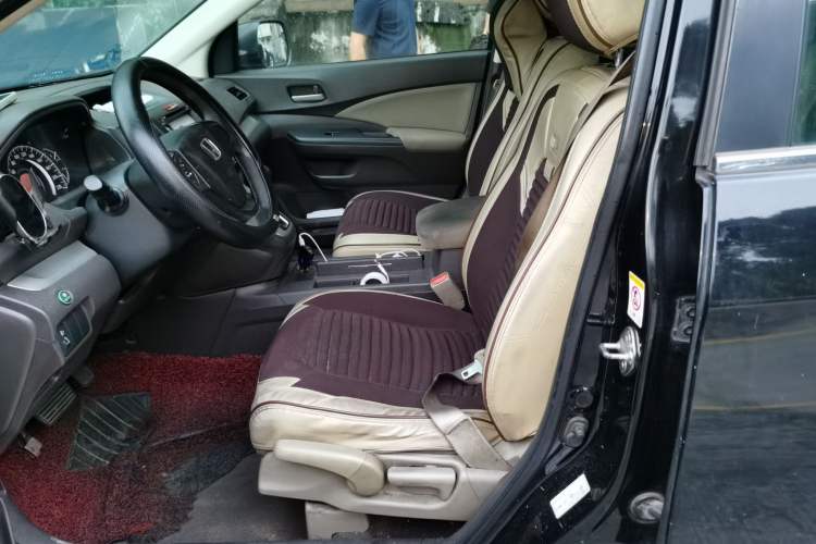 Used Honda CR-V 2012 2.0L two-wheel drive urban version Left Front Seat