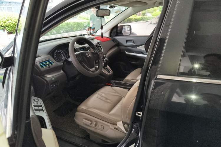 Used Honda CR-V 2012 2.4L four-wheel drive luxury version Left Front Seat