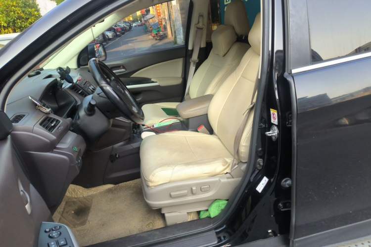 Used Honda CR-V 2012 2.4L four-wheel drive luxury version Left Front Seat