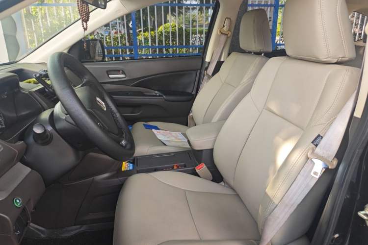 Used Honda CR-V 2012 2.0L two-wheel drive urban version Left Front Seat