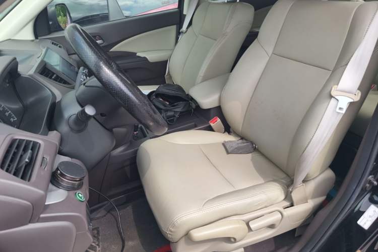 Used Honda CR-V 2012 2.0L two-wheel drive urban version Left Front Seat