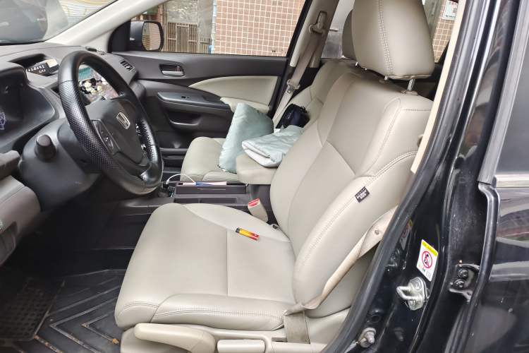 Used Honda CR-V 2012 2.0L two-wheel drive urban version Left Front Seat