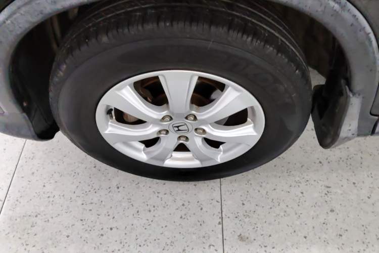 Used Honda CR-V 2012 2.0L two-wheel drive urban version Left Front Wheel Hub