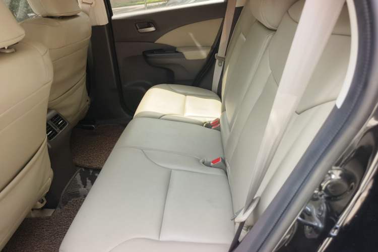 Used Honda CR-V 2012 2.0L two-wheel drive urban version Left Rear Seat