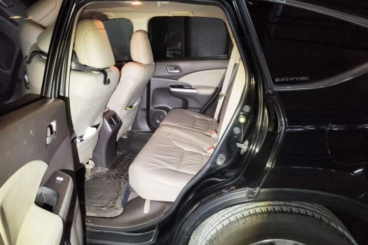 Used Honda CR-V 2012 2.4L four-wheel drive luxury version Left Rear Seat