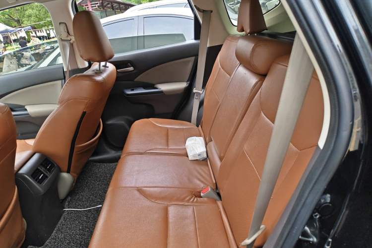 Used Honda CR-V 2012 2.0L two-wheel drive urban version Left Rear Seat