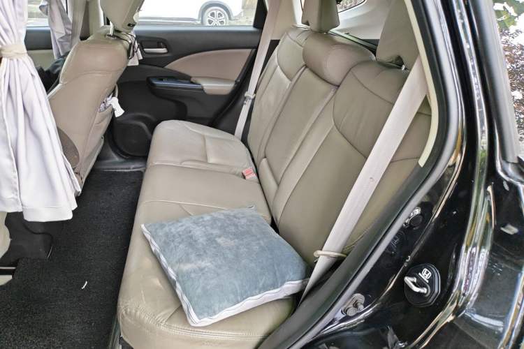 Used Honda CR-V 2012 2.0L two-wheel drive urban version Left Rear Seat