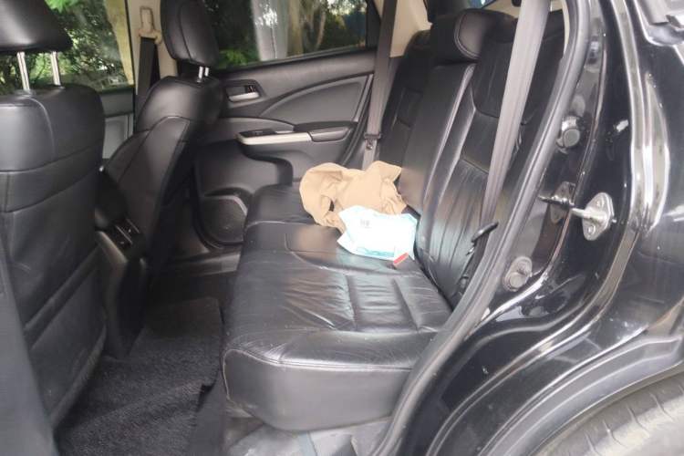 Used Honda CR-V 2012 2.4L four-wheel drive luxury version Left Rear Seat