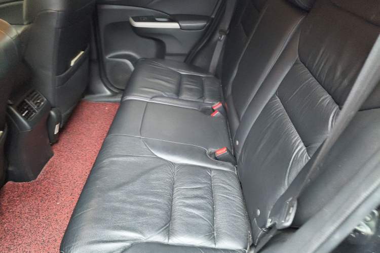 Used Honda CR-V 2012 2.4L four-wheel drive luxury version Left Rear Seat