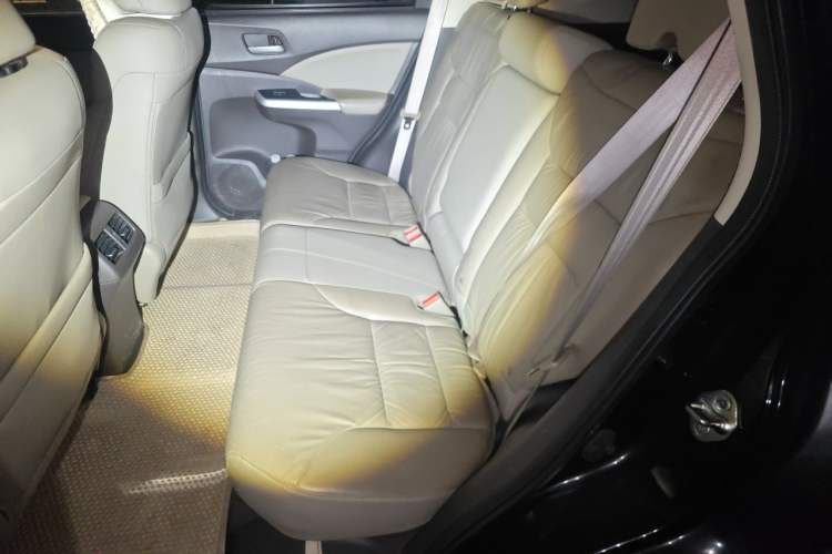 Used Honda CR-V 2012 2.4L four-wheel drive luxury version Left Rear Seat