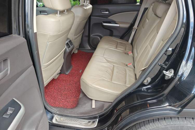 Used Honda CR-V 2012 2.4L four-wheel drive luxury version Left Rear Seat