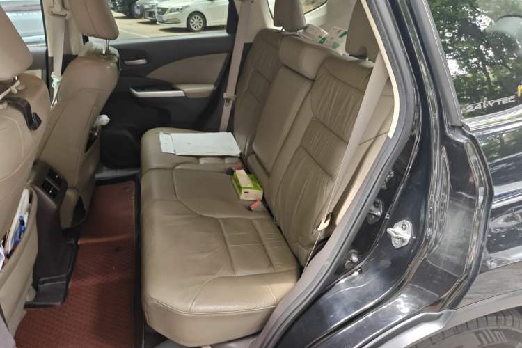 Used Honda CR-V 2012 2.4L four-wheel drive luxury version Left Rear Seat
