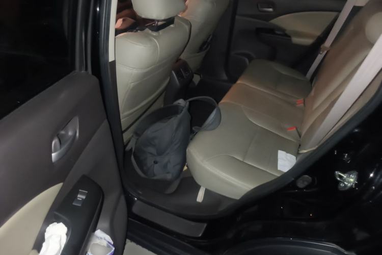 Used Honda CR-V 2012 2.0L two-wheel drive urban version Left Rear Seat