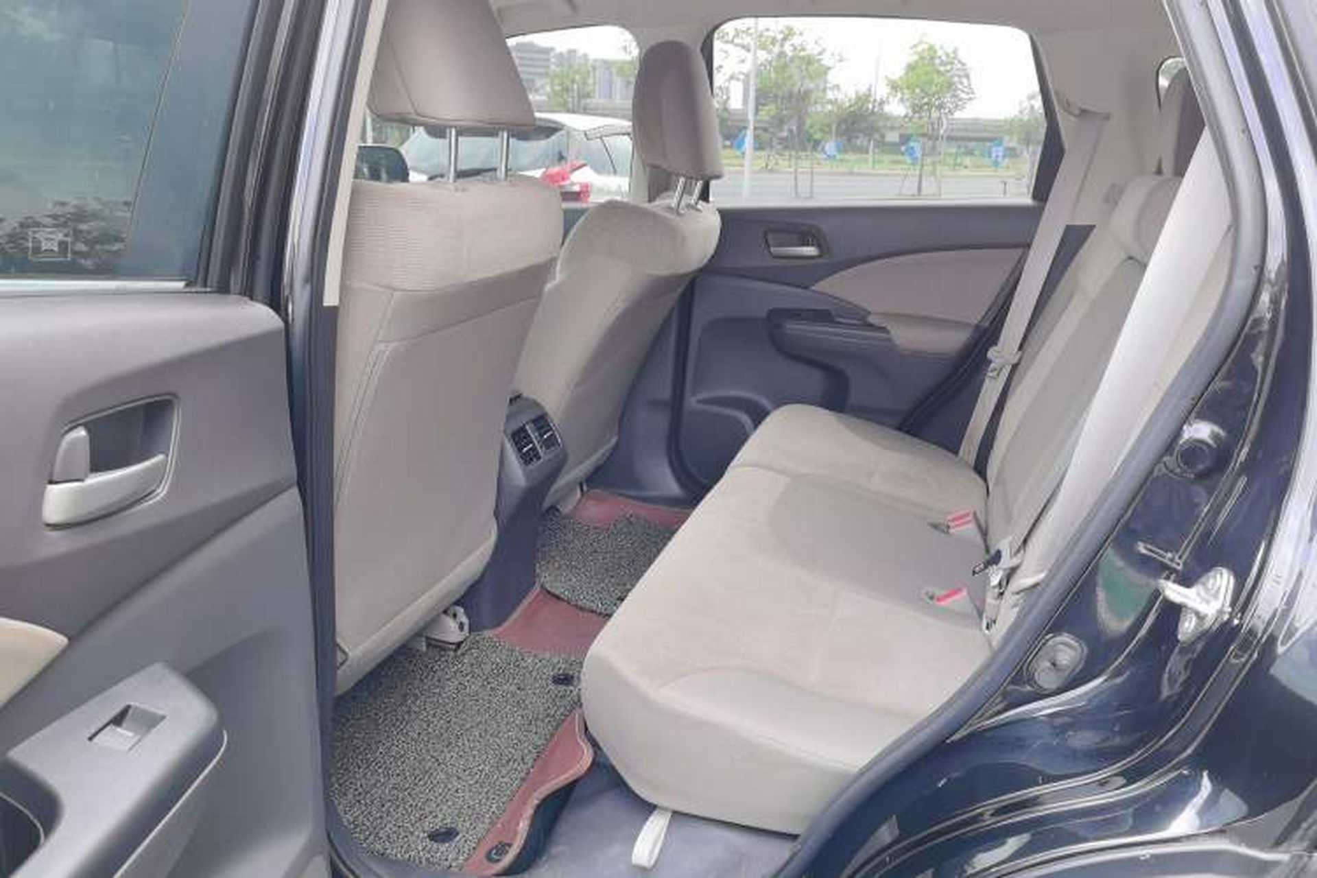 Used Honda CR-V 2012 2.0L two-wheel drive urban version Left Rear Seat