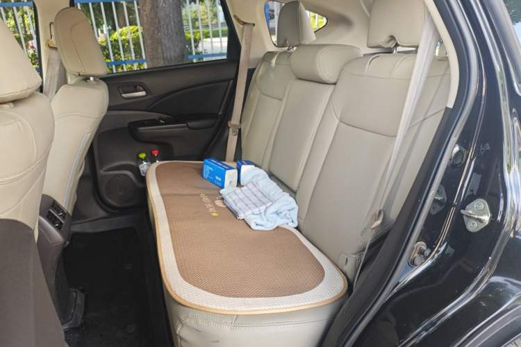 Used Honda CR-V 2012 2.0L two-wheel drive urban version Left Rear Seat