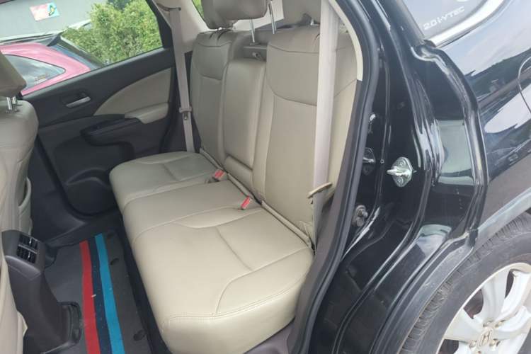 Used Honda CR-V 2012 2.0L two-wheel drive urban version Left Rear Seat