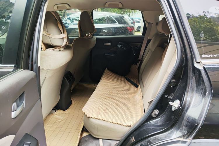 Used Honda CR-V 2012 2.0L two-wheel drive urban version Left Rear Seat