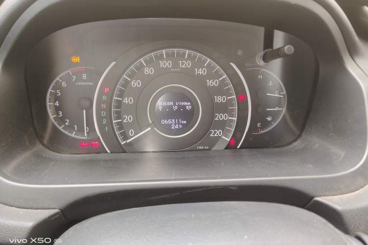 Used Honda CR-V 2012 2.4L four-wheel drive luxury version Odometer Close Up