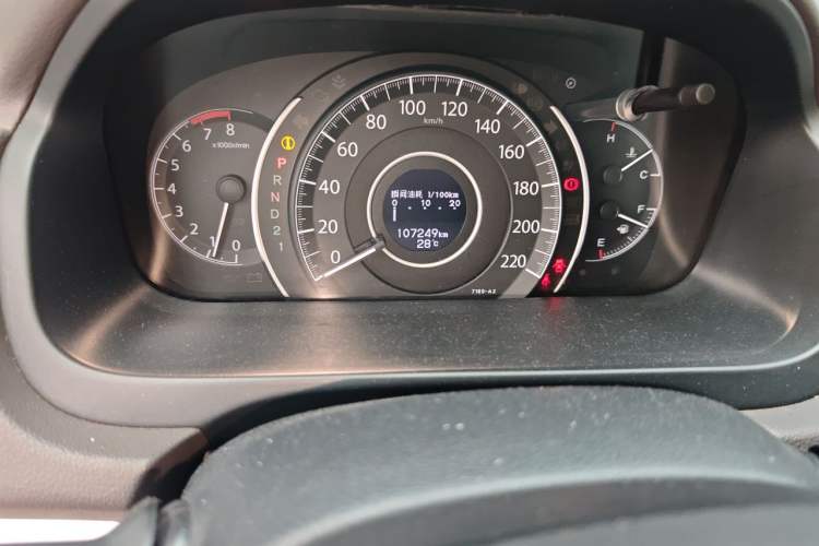 Used Honda CR-V 2012 2.0L two-wheel drive urban version Odometer Close Up