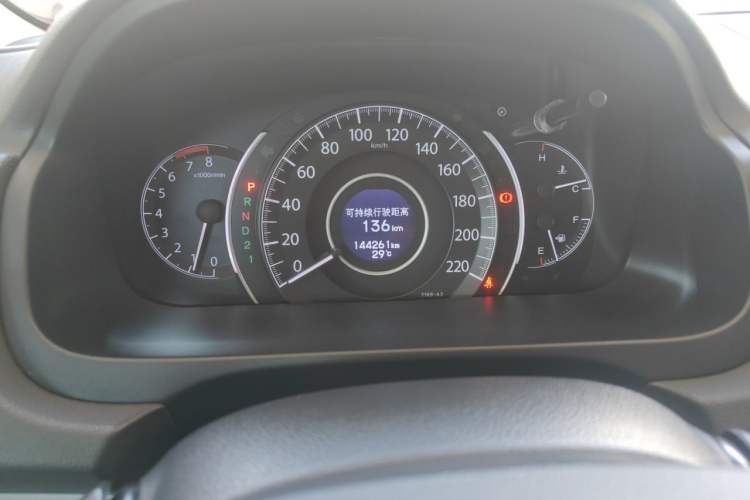 Used Honda CR-V 2012 2.0L two-wheel drive urban version Odometer Close Up