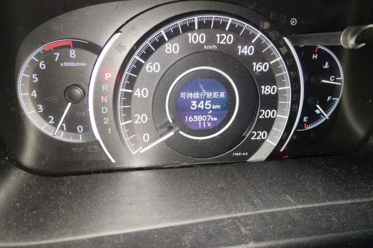 Used Honda CR-V 2012 2.0L two-wheel drive urban version Odometer Close Up