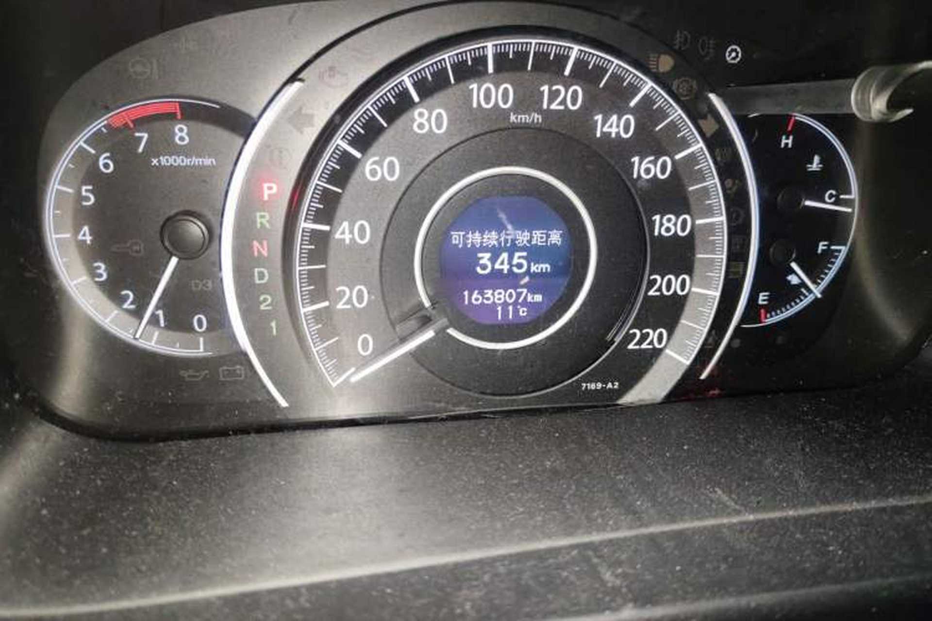 Used Honda CR-V 2012 2.0L two-wheel drive urban version Odometer Close Up