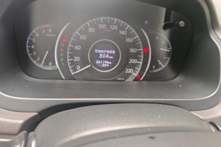 Used Honda CR-V 2012 2.0L two-wheel drive urban version Odometer Close Up