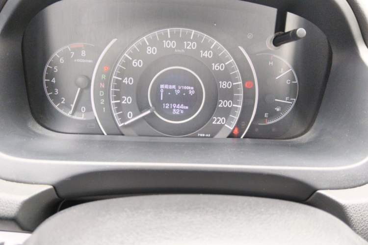 Used Honda CR-V 2012 2.4L four-wheel drive luxury version Odometer Close Up