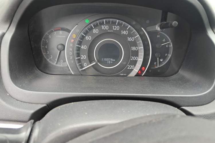 Used Honda CR-V 2012 2.4L four-wheel drive luxury version Odometer Close Up