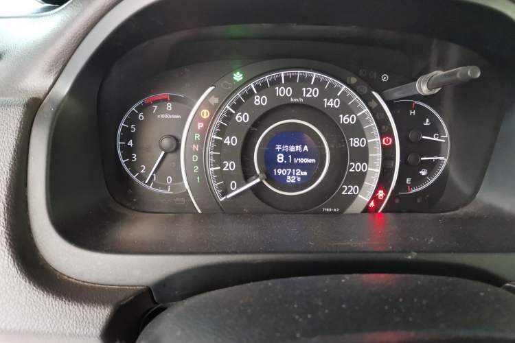 Used Honda CR-V 2012 2.0L two-wheel drive urban version Odometer Close Up
