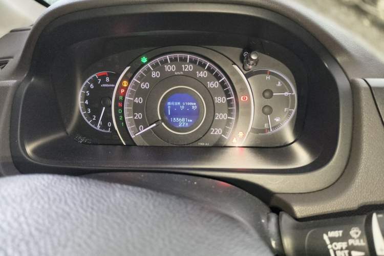 Used Honda CR-V 2012 2.4L four-wheel drive luxury version Odometer Close Up