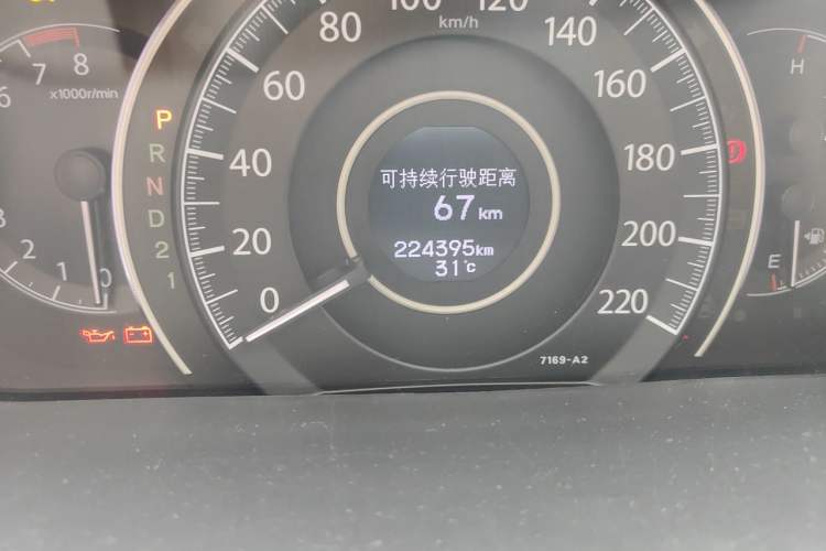 Used Honda CR-V 2012 2.4L four-wheel drive luxury version Odometer Close Up