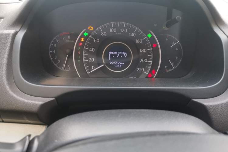 Used Honda CR-V 2012 2.0L Four-wheel Drive Classic Edition Odometer Close Up