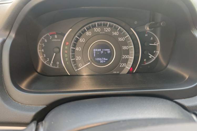 Used Honda CR-V 2012 2.4L four-wheel drive luxury version Odometer Close Up