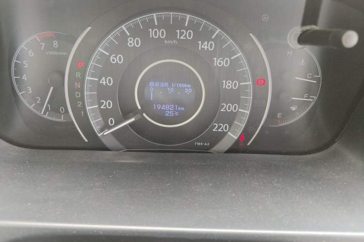 Used Honda CR-V 2012 2.4L four-wheel drive luxury version Odometer Close Up