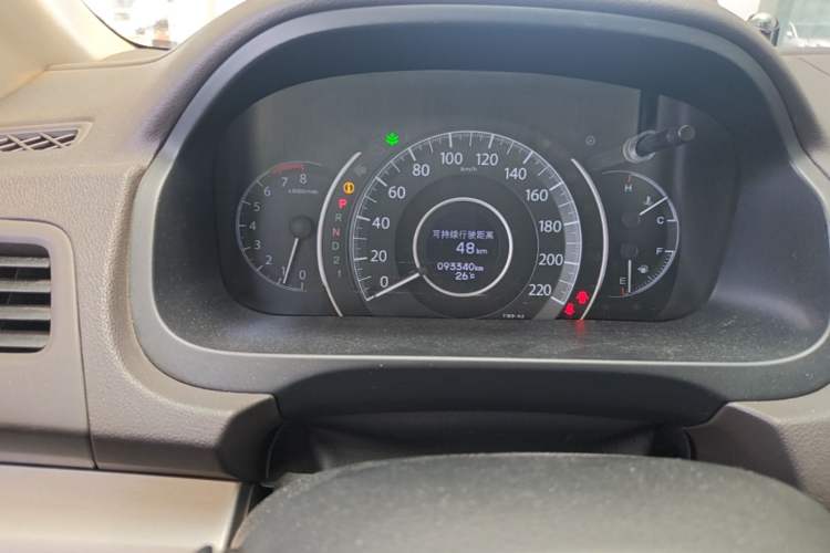 Used Honda CR-V 2012 2.0L two-wheel drive urban version Odometer Close Up