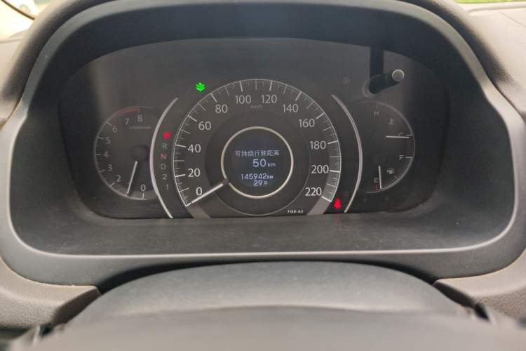Used Honda CR-V 2012 2.0L two-wheel drive urban version Odometer Close Up