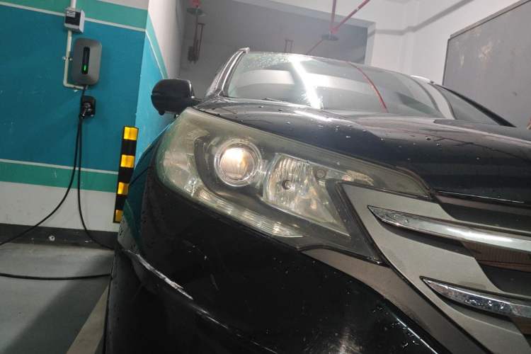 Used Honda CR-V 2012 2.4L four-wheel drive luxury version Right Front Headlight