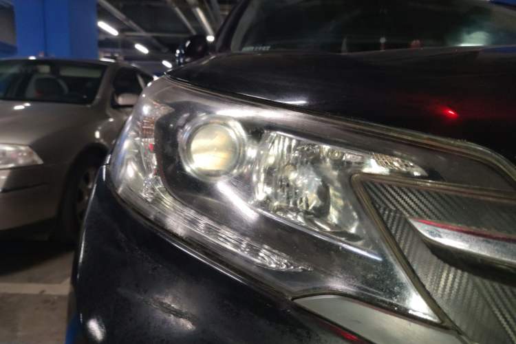 Used Honda CR-V 2012 2.4L four-wheel drive luxury version Right Front Headlight
