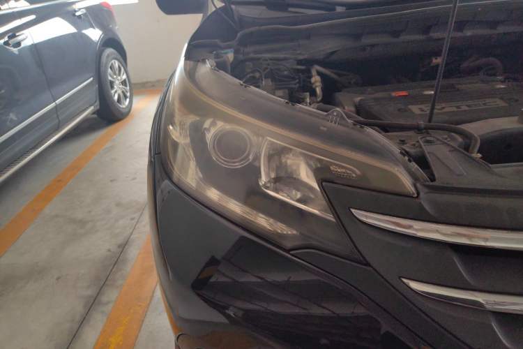 Used Honda CR-V 2012 2.4L four-wheel drive luxury version Right Front Headlight