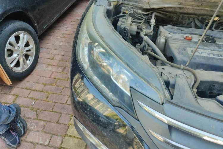Used Honda CR-V 2012 2.4L four-wheel drive luxury version Right Front Headlight