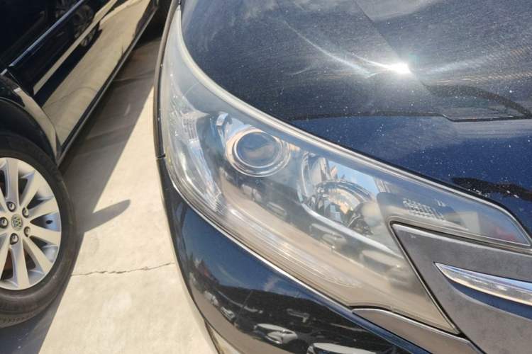 Used Honda CR-V 2012 2.4L four-wheel drive luxury version Right Front Headlight