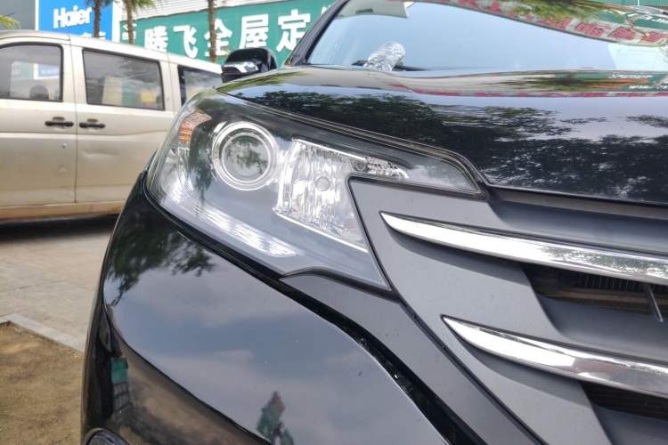 Used Honda CR-V 2012 2.4L four-wheel drive luxury version Right Front Headlight