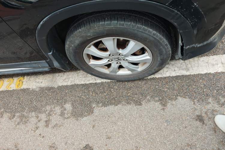 Used Honda CR-V 2012 2.0L two-wheel drive urban version Right Front Wheel Hub