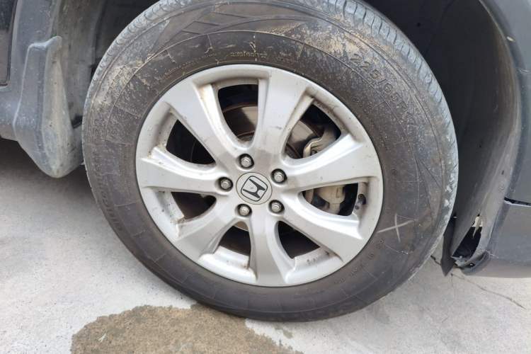 Used Honda CR-V 2012 2.0L two-wheel drive urban version Right Front Wheel Hub